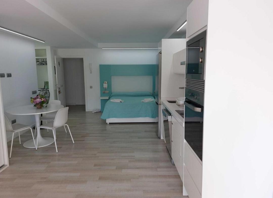 Apartamento Nuevo En Playa Del Aguila Maspalomas San Bartolome Bagian luar foto